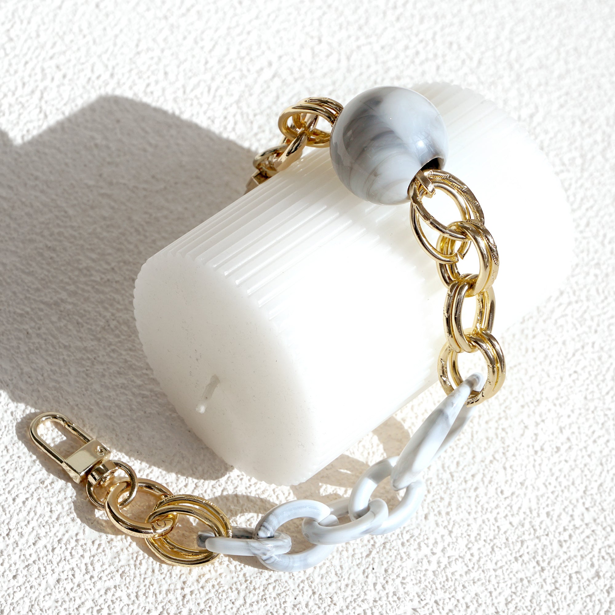 Acrylic Bag Chain Strap - White Lady