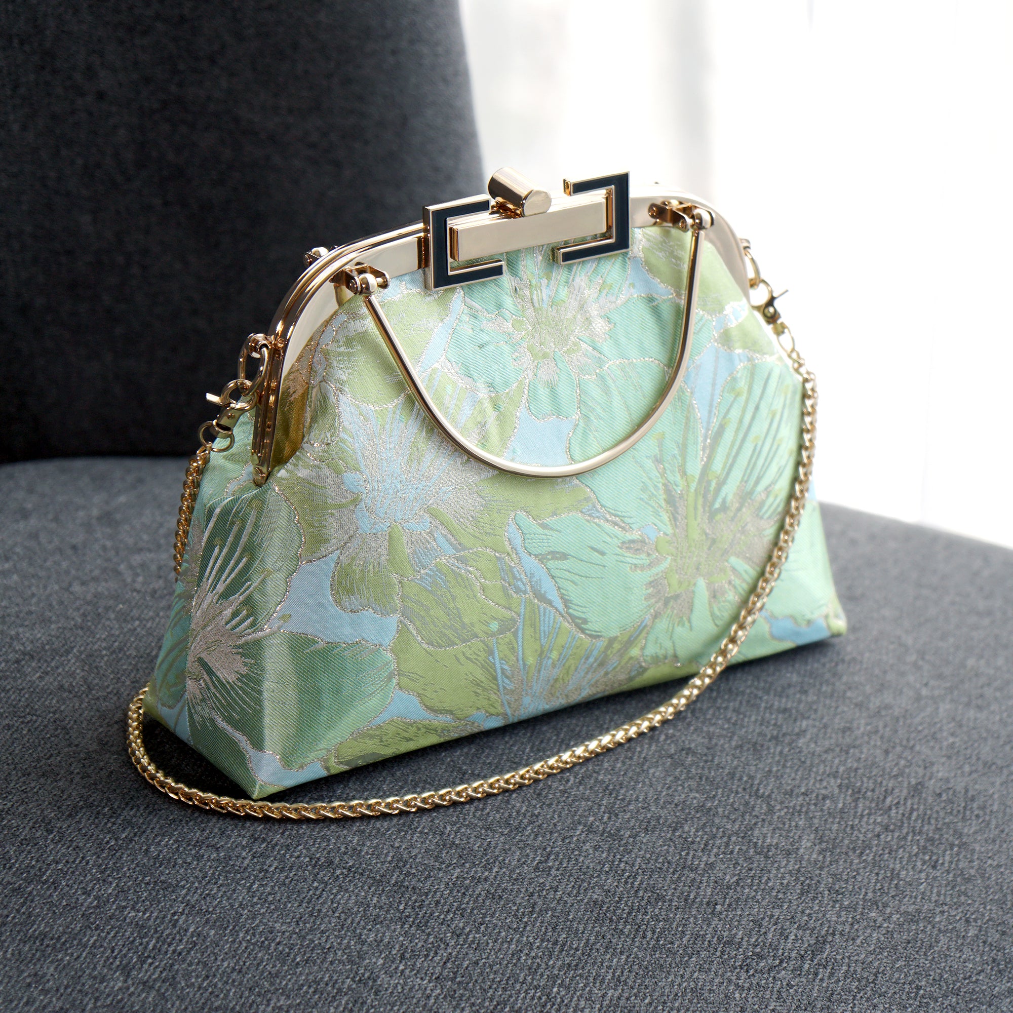 Clasp Crossbody Bag - Gold Lily(GN)